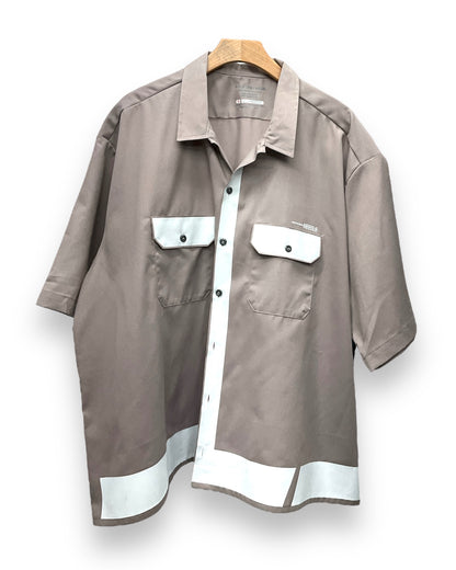 ART DECO  Button-Down Short Sleeve Shirt Silver Soft White Frame