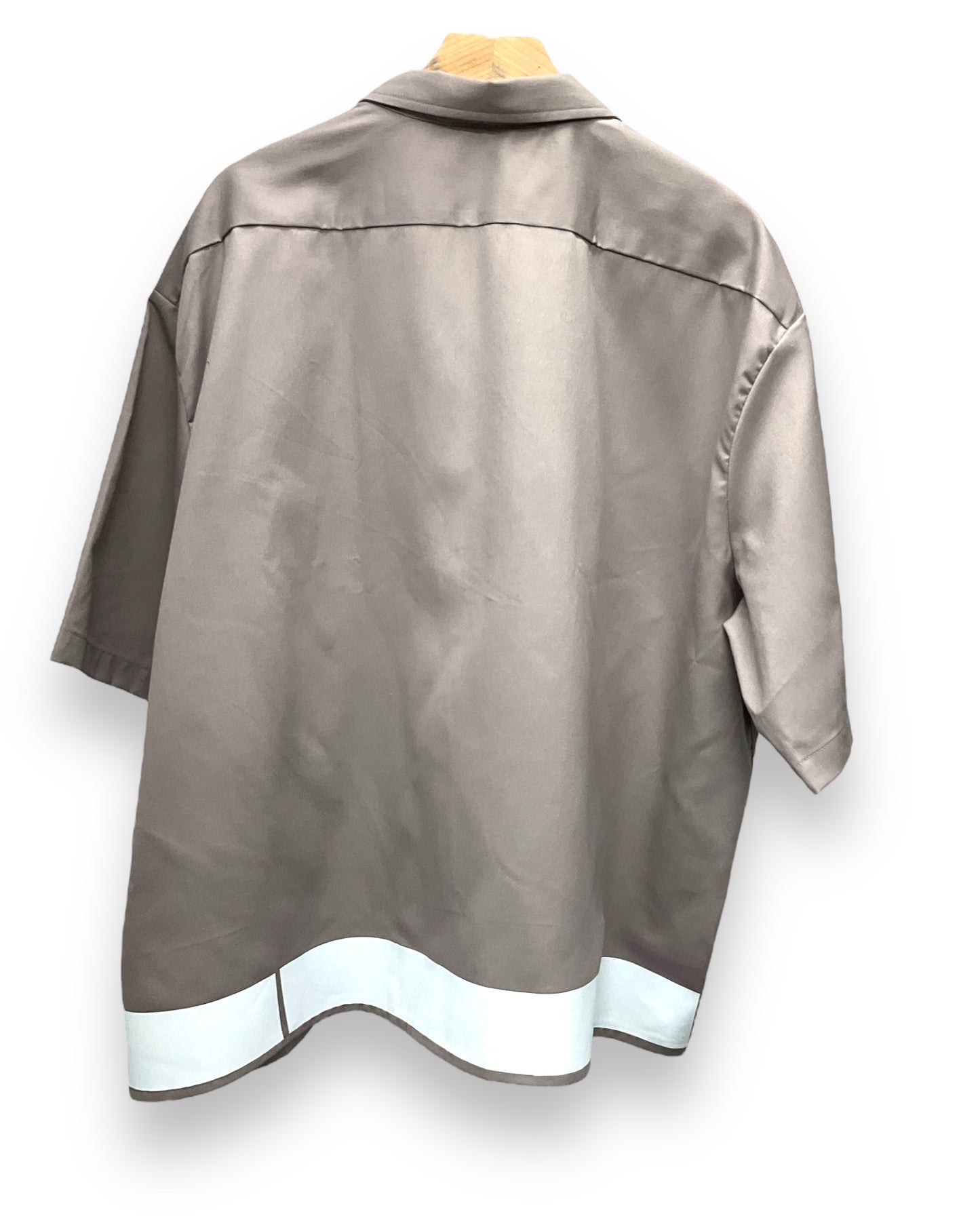ART DECO  Button-Down Short Sleeve Shirt Silver Soft White Frame